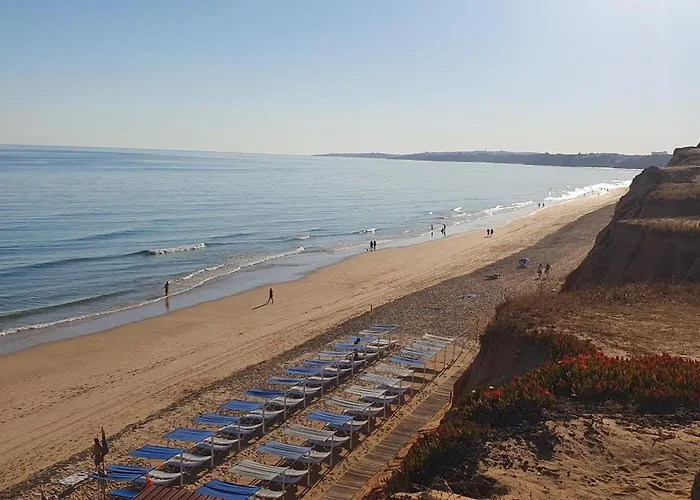 Alfamar E Falesia アパート